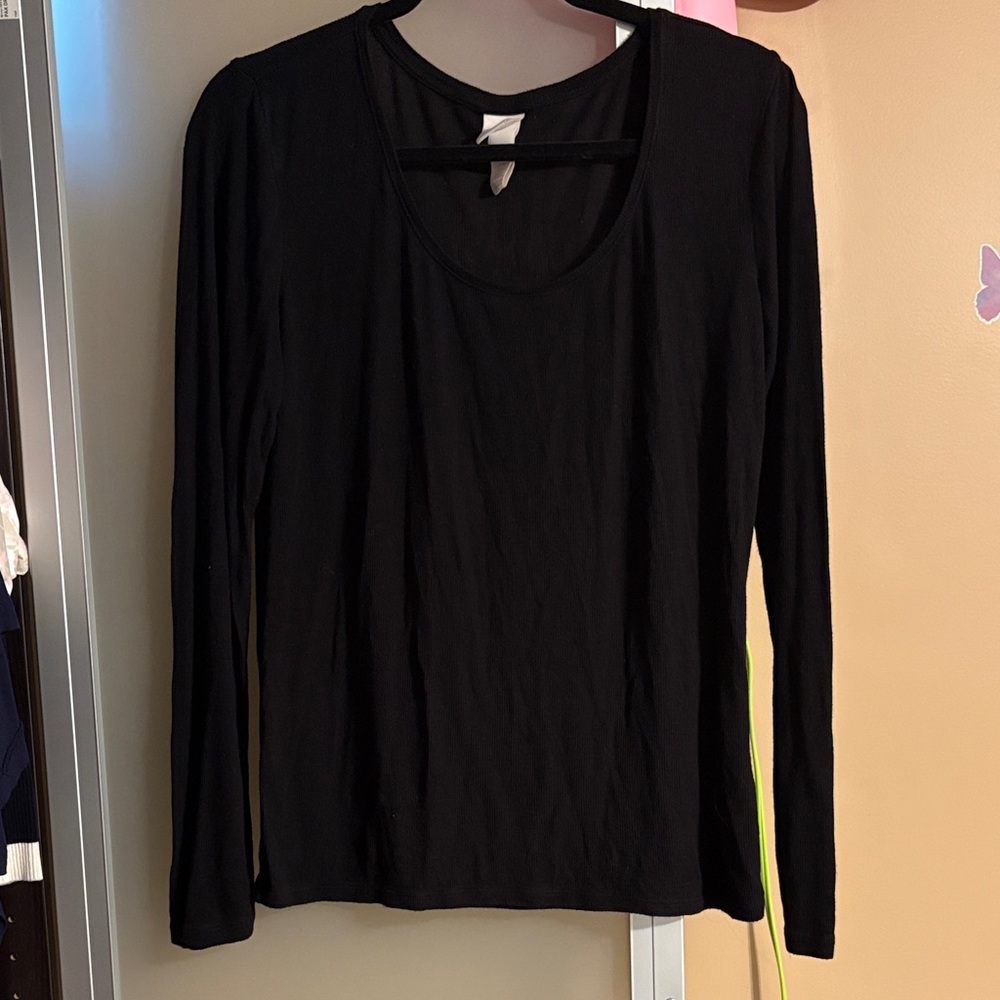 H&M Classic Black Long Sleeve Ribbed Top